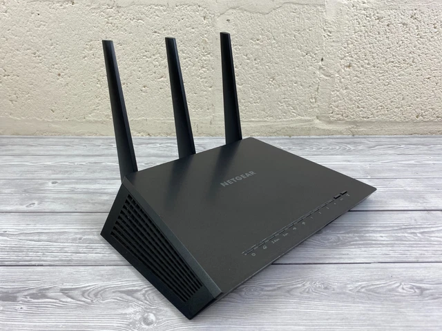 NetGear Nighthawk R7000 - AC1900 Smart WiFi Router