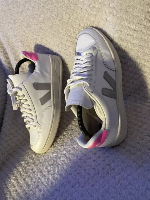 Veja V-12 Extra White Grey/Pink Leather Trainers Womans Size 6 Uk.
