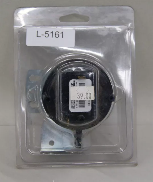 Lennox Ducane Armstrong 20293416 Pressure Switch 1.71" WC 57M67 , NOS, L-5161