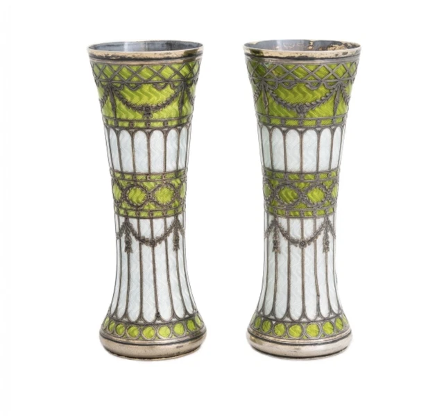 A pair of vases-buds of gilded silver and guilloché enamel, early 20th century