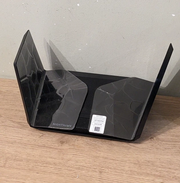 FAULTY Netgear Nighthawk 12-stream WiFi 6E router RAXE500 AXE11000 tri