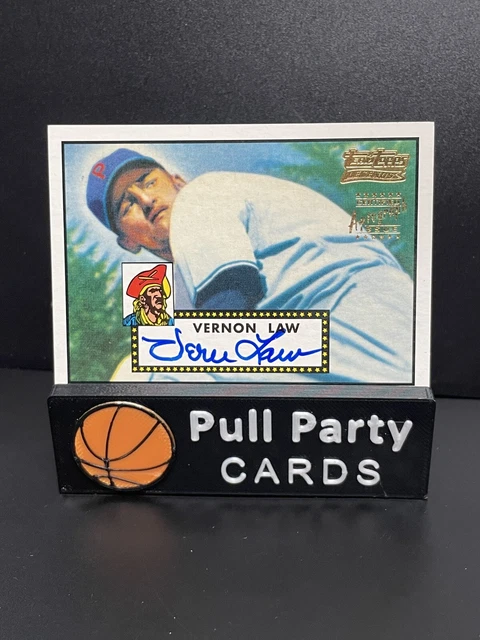 2002 Team Topps Legends Vernon Law 1952 Reprint Autograph Auto #81 On Card