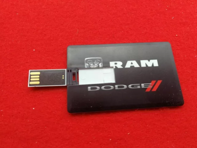 DODGE / RAM Car Range Prospekt Pressemappe auf USB Genf 2016 * Challenger  VIPER