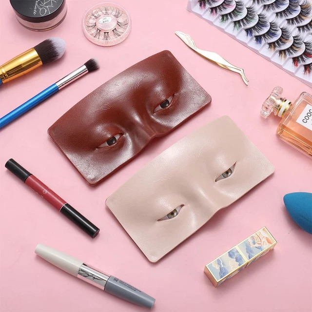 Conseil de formation de maquillage L'aide parfaite À pratiquer le maquillage