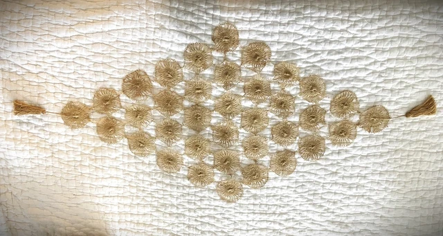 Vtg TENERIFFE Lace Doily LINEN Thread Center Hand Made Spider Lace 17 x 30 #2126