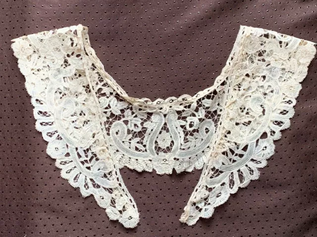 Gorgeous antique Bruges Lace Ladies collar - Needle work - 97cm by 10cm