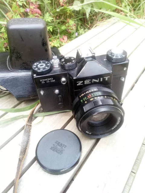 Vintage Zenit Ttl 35Mm Camera Helios 2/58 44M Lens