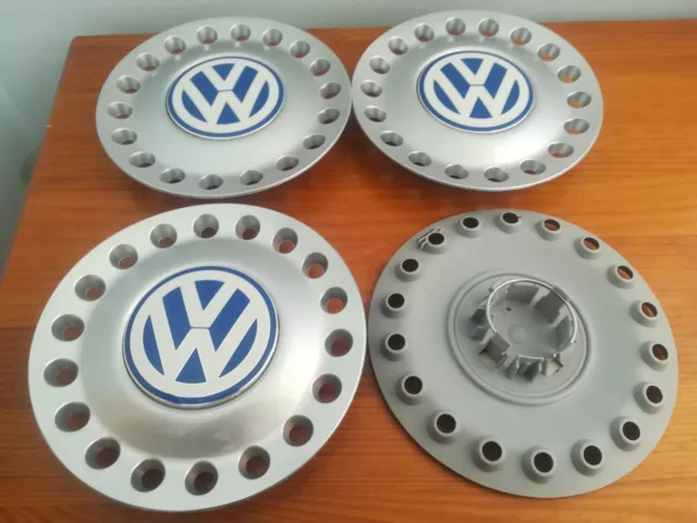 1x TAPA PARA LLANTA ORIGINAL NEW BEETLE VOLKSWAGEN 1C0601149A AZUL Y BLANCA