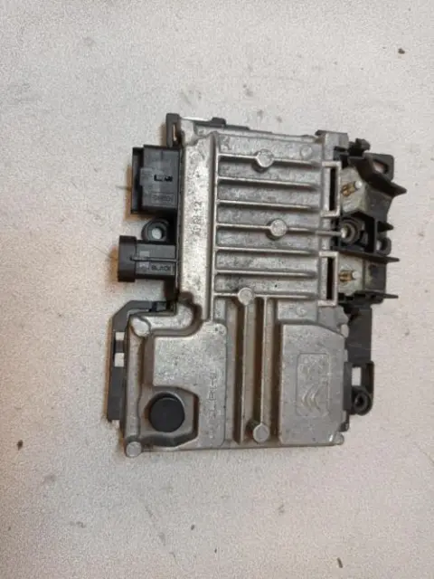 Calculateur moteur PEUGEOT 208 1 1614087380