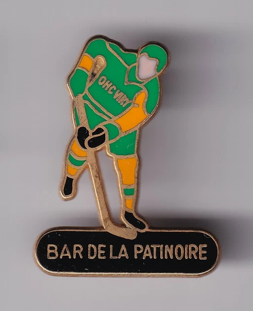 Pin's Hockey Sur Glace – St. Léonard Canada – Sport D'Hiver Vintage (Rare)