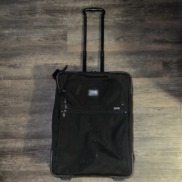 Tumi Alpha 2 Black International Expandable 2 Wheeled Carry-on - 22020D2 READ 12