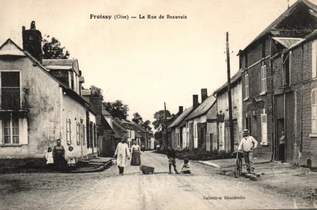 CPA 60 - FROISSY (Oise) - La Rue de Beauvais (animée)