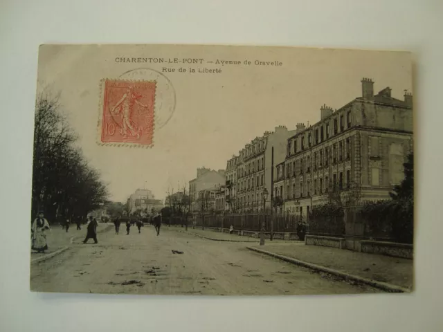 CPA - ( 94 ) - Charenton-le-Pont - Avenue de Gravelle , Rue de la Liberté - 1905