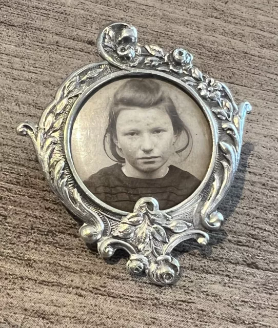 Broche porte photo ancienne - metal argente