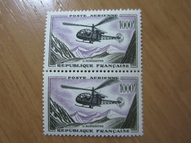 Timbres français neufs de la poste aérienne