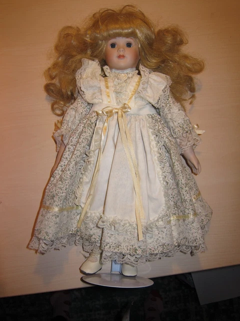 Vtg Treasury Collection Paradise Galleries blonde porcelain doll, cloth body