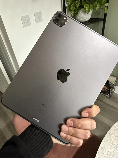 Apple iPad Pro 2nd Gen. 128GB, Wi-Fi + 4G (Unlocked), 11 in - Space Grey
