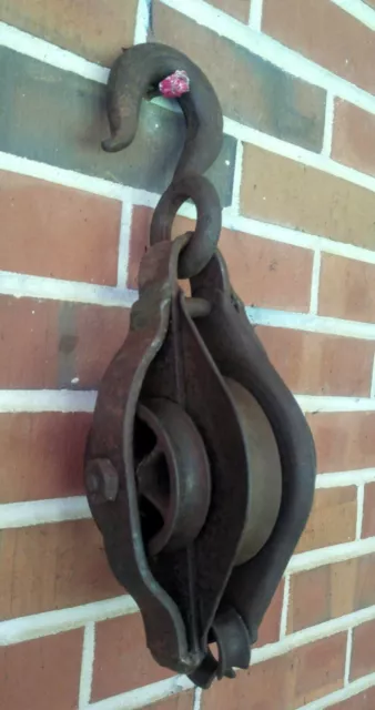 Vintage Antique Cast Iron 3 Wheel Compound Pulley