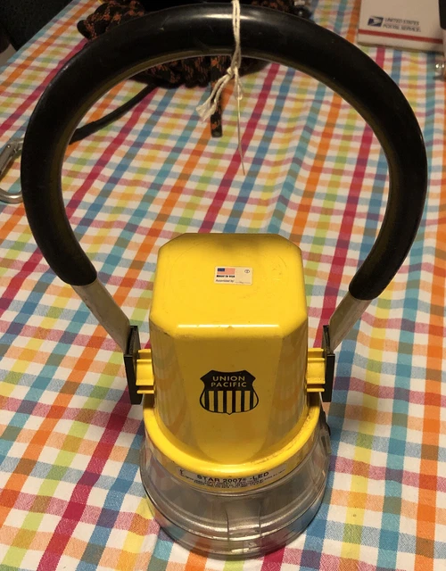 Union Pacific Starlite 292 Switchman’s Lantern 2007 LED Collectible Railroad USA