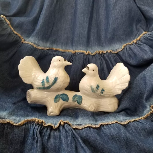 Vintage Pair Doves On Branch Blue On White Porcelain Taiwan R.O.C. 1949-1980