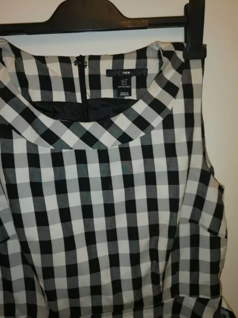 Ladies dress from H & M. Size 14, EUR 44