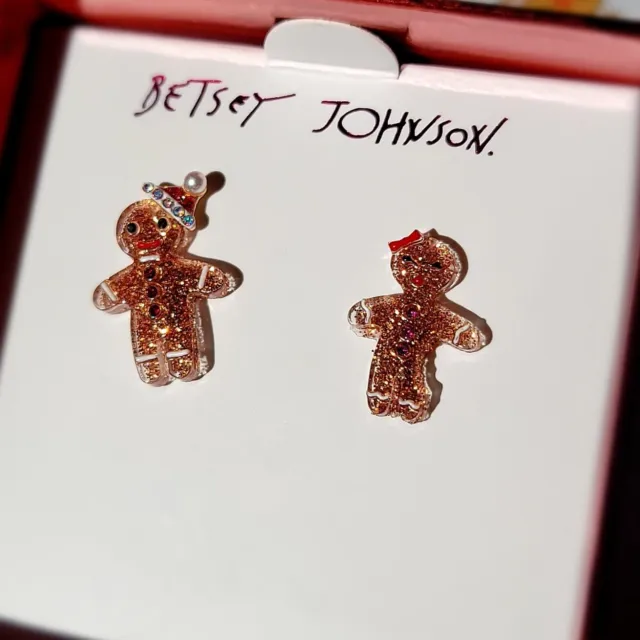 Betsey Johnson Ginger Bread Mismatched Stud Earrings Man& Women Brown Color