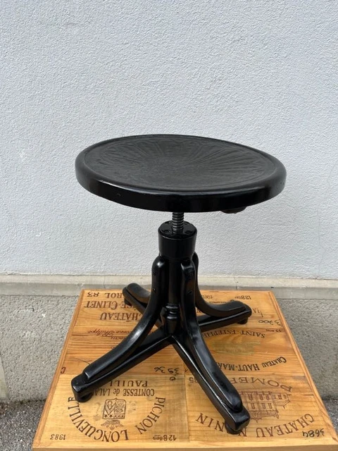 BH-20, Rare Art Nouveau J & J Kohn piano stool, Austria around 1910