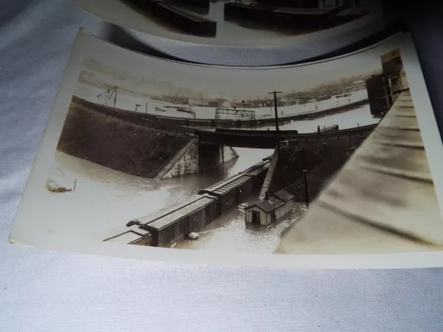 3 Seltene 1936 Grossflut B & W Bilder Eisenbahn Versandhof Unter Wasser Lesen!! 4