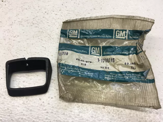 GM 1974 – 1980 NOS Driver or Passenger Seat Belt Shoulder Strap Guide 1708118