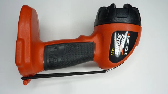 Black and decker firestorm sales 14.4 v cordless circular saw
