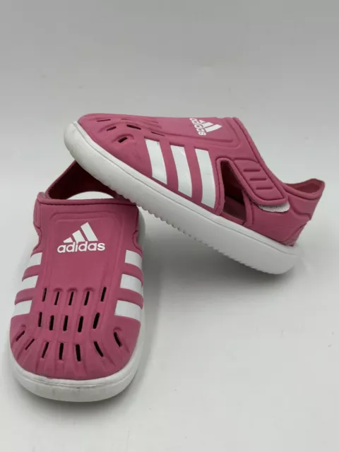 Adidas Sandalen mit geschlossener Zehenpartie wasserrosa weiße Kleinkindgröße UK 8.    B23