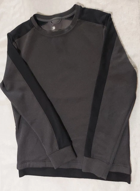 Mens Medium All In Motion Grey Top With Small Zip Side Pocket Euc