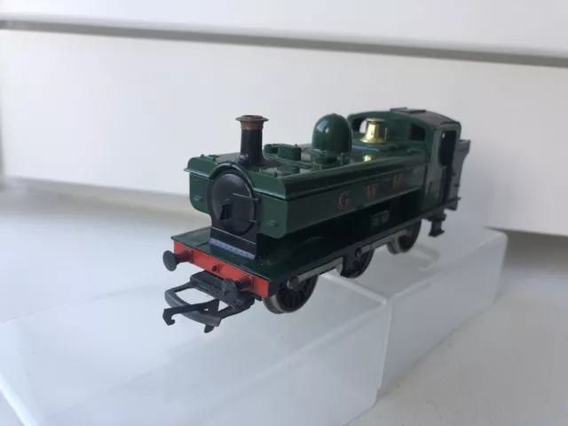 Hornby GWR Green 0-6-0 Pannier Tank Locomotive Model Railway OO Gauge 2