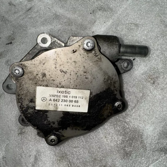 Mercedes E Class E350 W207 Brake Vacuum Pump 3.0 Cdi A6422300065 2012