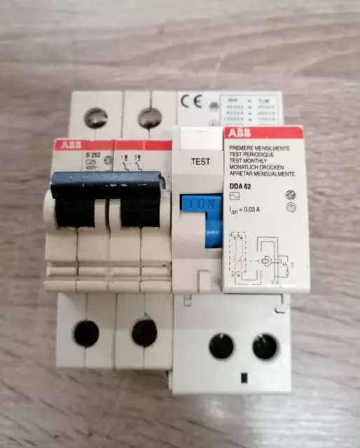 ABB  - INTERRUTTORE MAGNETOTOTERMICO DIFFERENZIALE 2 poli 25A id. 0.03A