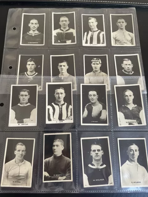16 x DC Thomson Footballers Signed Real Photos (1922)