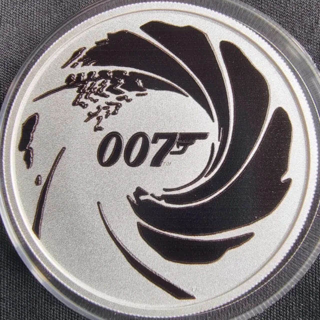 2022 Tuvalu 1 oz james bond 007 dark edition 1oz fine silver 9999 BU bullion