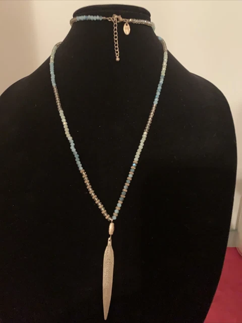 Charming Charlie Gold Tone Blue Beaded Leaf Pendant Necklace- Preowned