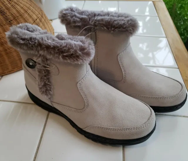 Khombu Iris Women's All Weather Suede Ankle Boot 9 Faux Fur Trim Side Zip