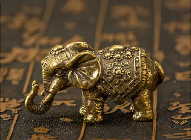 Chinese old Pure copper solid elephant statue Handcarved Small ornaments Statues