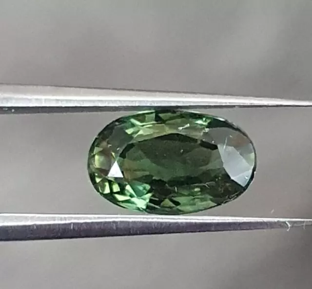 Natural earth-mined green/yellow sapphire oval gemstone...1.89 carat gem