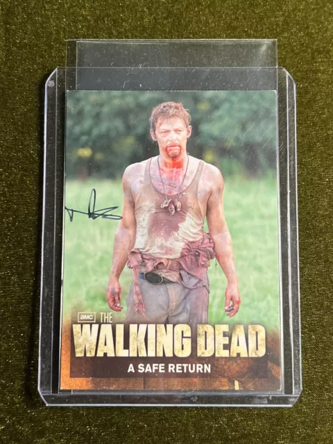 Norman Reedus Signed Walking Dead Trading Card Autograph Daryl Dixon Season 2