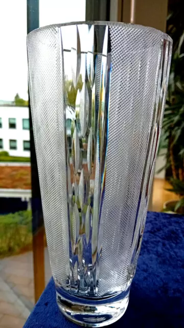 schwere Kristall Vase - VINTAGE -Bleikristall- elegant + dekorativ -Höhe = 21 cm