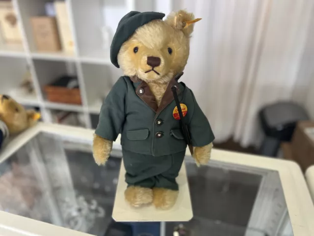 Steiff Tier 028502 Jäger Teddy Bär 35 cm. Top Zustand