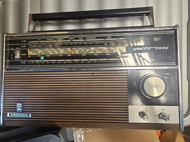 Old Vintage GRUNDIG YACHT BOY Transistor Radio. Working for repair.