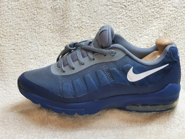 BASKETS HOMME NIKE Air Max Invigor Print bleu marine gris ROYAUME