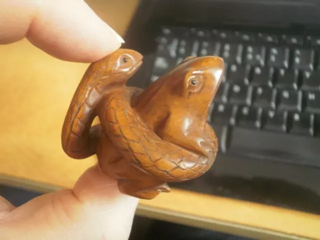 Hand Carved wood netsuke Snake caught a frog in coils collectable boxwood figure