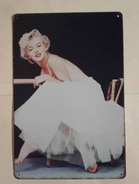 Marilyn Monroe - metal hanging wall sign