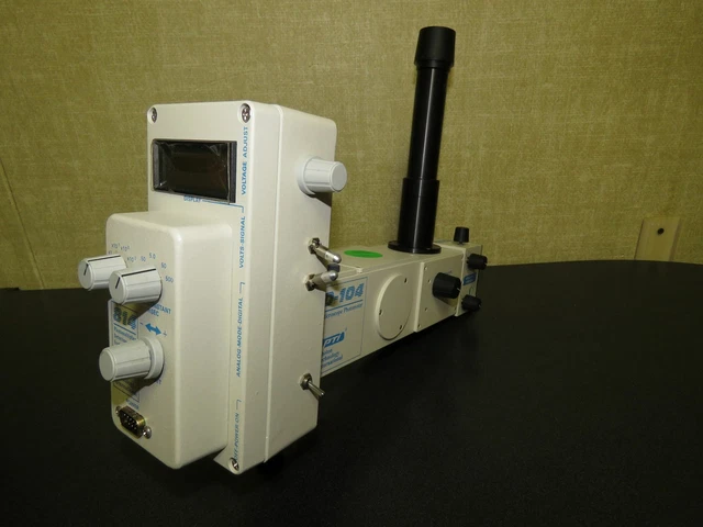 PTI Photon Tech 814 Photomultiplier Detection & D-104 Photometer w/ D10NLC 1.0x