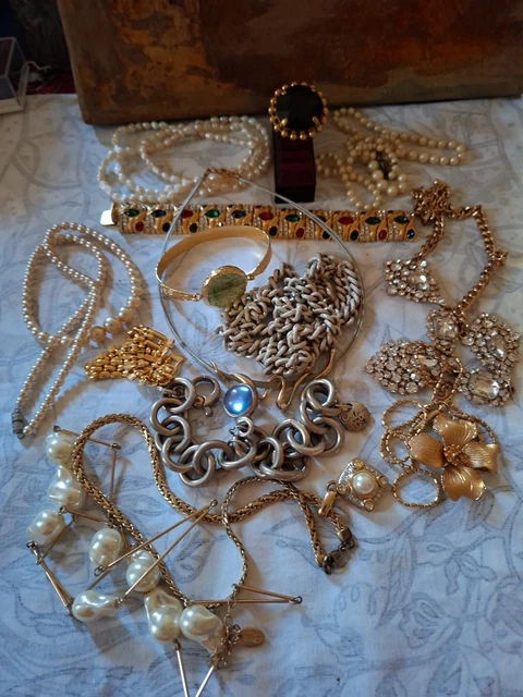 Lot De Bijoux Vintage à Restaurer Ou Porter – Perles Et Laiton | Occasion Bon état